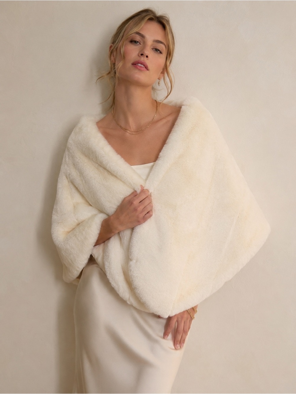 Christian Siriano Ivory Faux Fur Stole Wedding Wrap Shrug Size OS